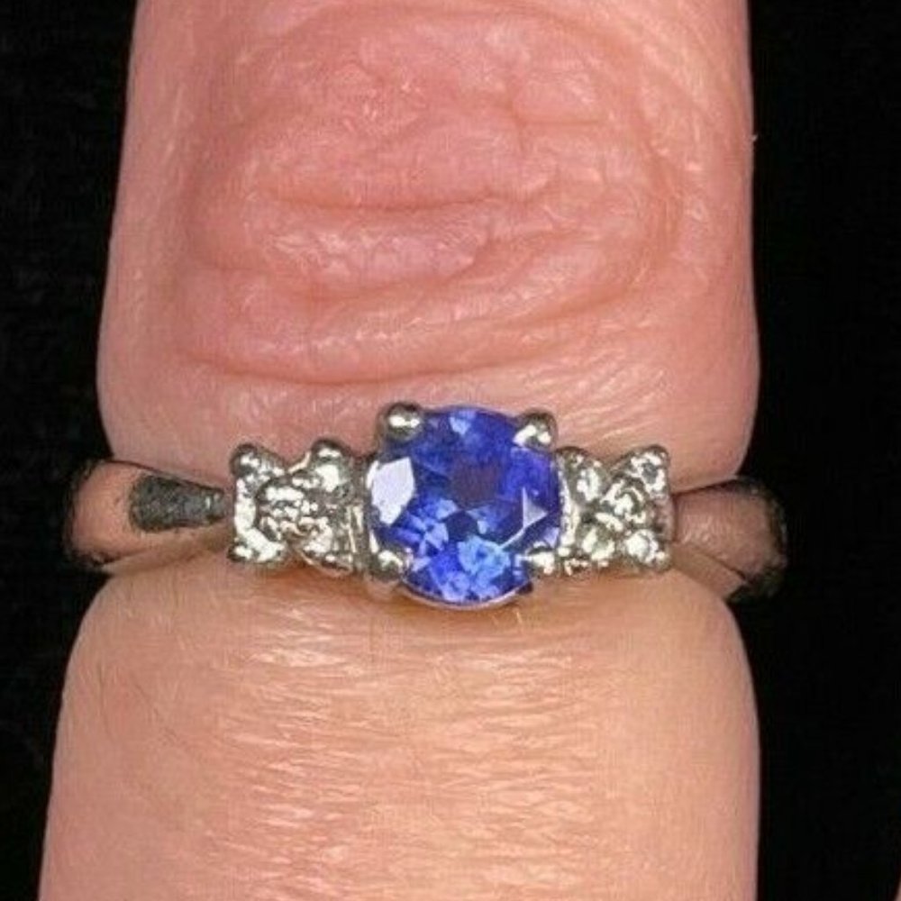 Platinum Women's Engagement Ring "Princess Diana" Blue Stone Diamonds (R016)